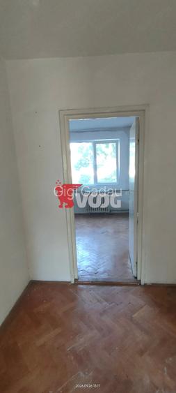 Apartament 3 camere Dacia de vanzare