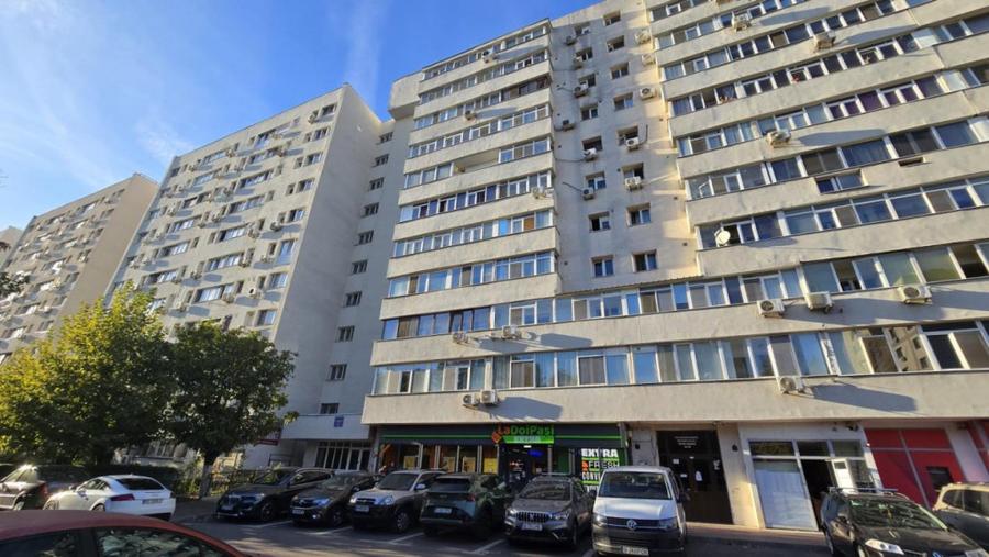 Garsonieră în Titan