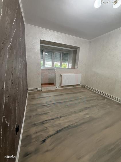 Apartament cu 3 camere decomandat în Port