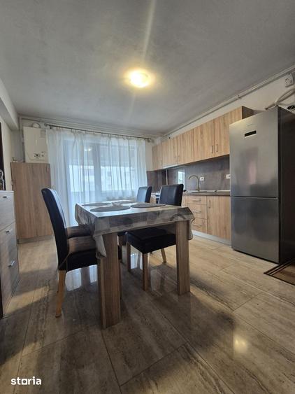 Apartament cu 3 camere în Confecții