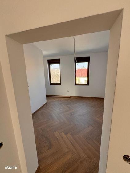 Casă cu 4 camere în Gruia