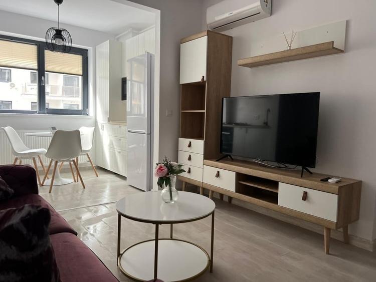 Apartament cu 2 camere decomandat, mobilat în Theodor Pallady