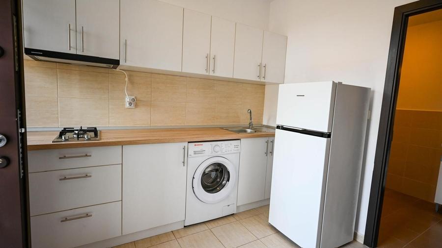 Casă individuală cu 10 camere cu Canalizare în Blumăna