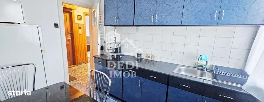Apartament cu 3 camere decomandat în Central
