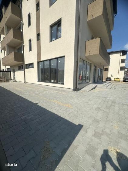 Spațiu comercial, de 90 mp, în Central