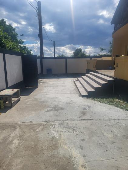 Casă cu 4 camere cu Teren 300 Mp în Năvodari