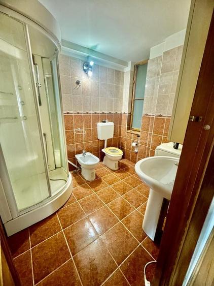 Apartament cu 2 camere decomandat, mobilat în Ultracentral