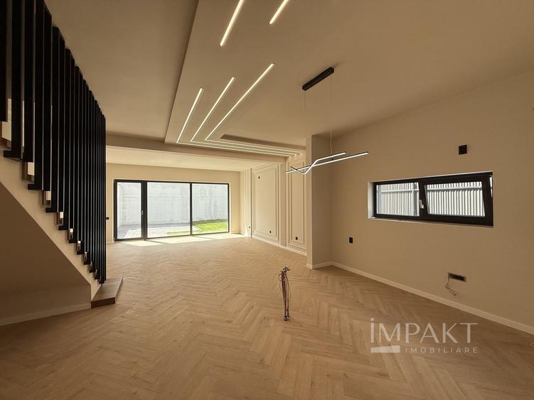 Duplex cu 4 camere cu Canalizare în Chinteni