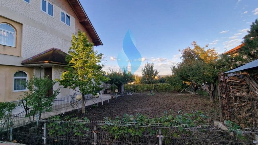 Casă cu 4 camere cu Canalizare în Bucium