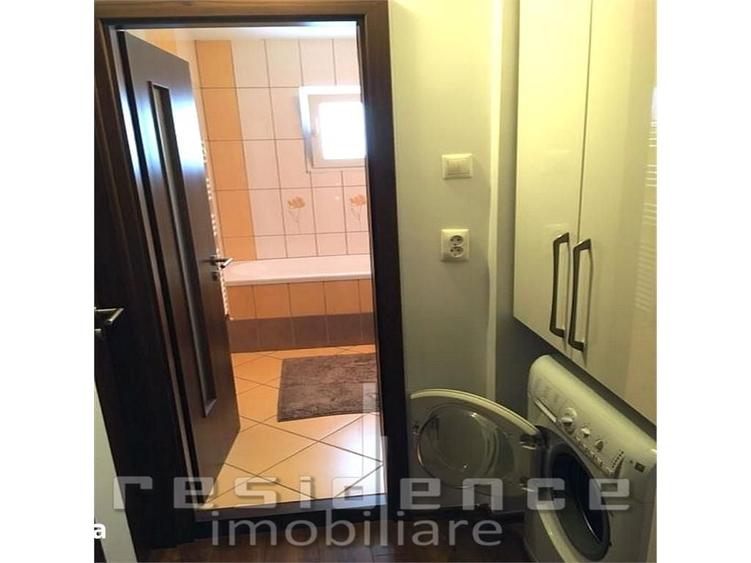 Apartament cu 3 camere decomandat, mobilat în Între Lacuri