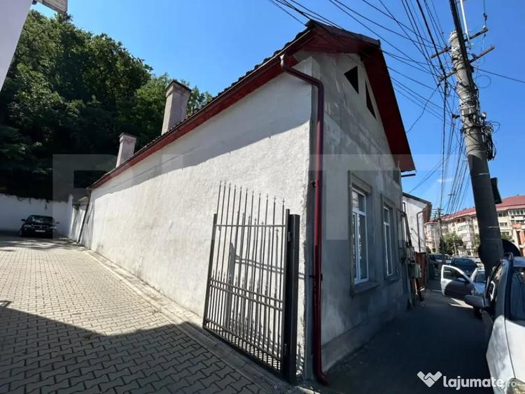Casă cu 3 camere cu Teren 360 Mp în Central