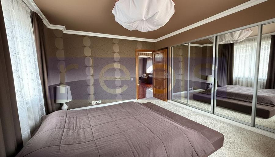Apartament cu 3 camere semidecomandat în Beller