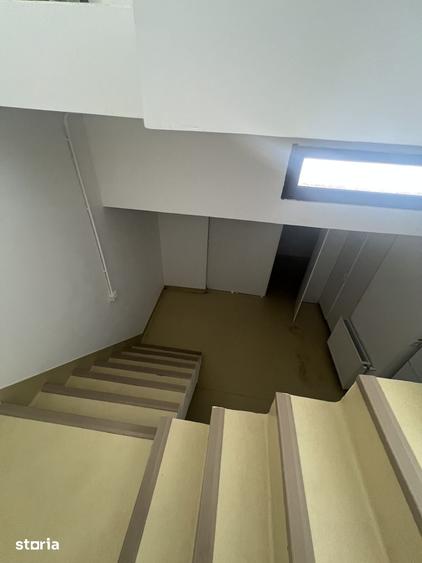 Apartament cu 5 camere în Vitan