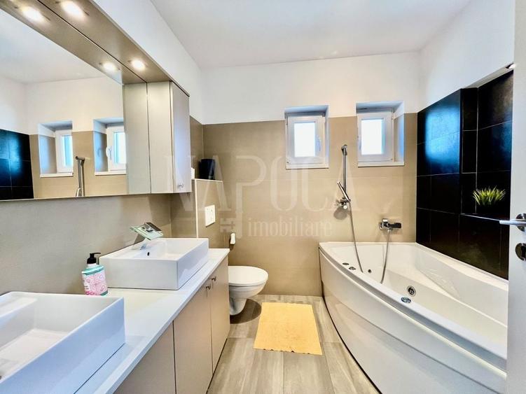 Duplex cu 5 camere cu Canalizare în Iris