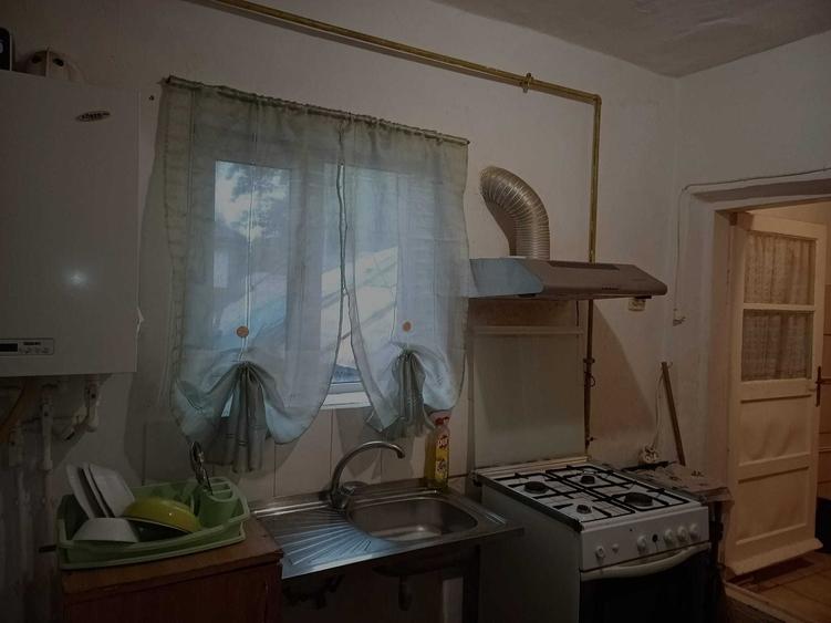 Casă cu 3 camere în Central