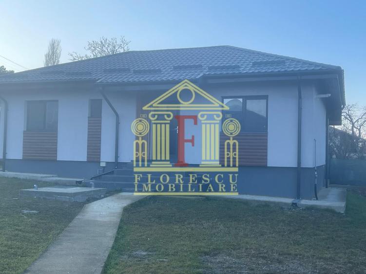 Casă individuală cu 3 camere cu Canalizare în Tomești