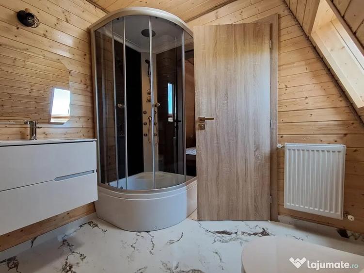 Casă cu 8 camere cu Teren 1000 Mp în Beliș