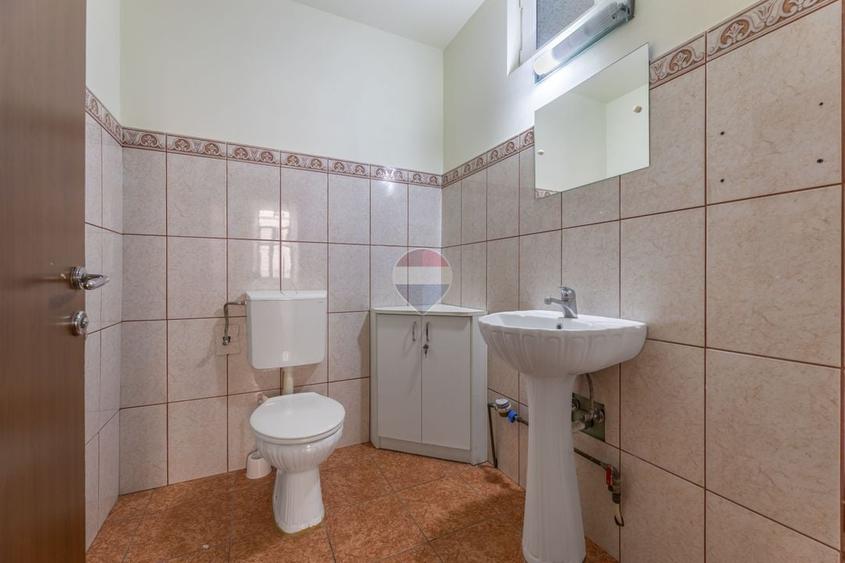 Spațiu comercial, de 76 mp, în Central