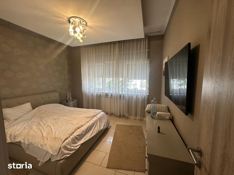 Apartament cu 3 camere semidecomandat în Eminescu
