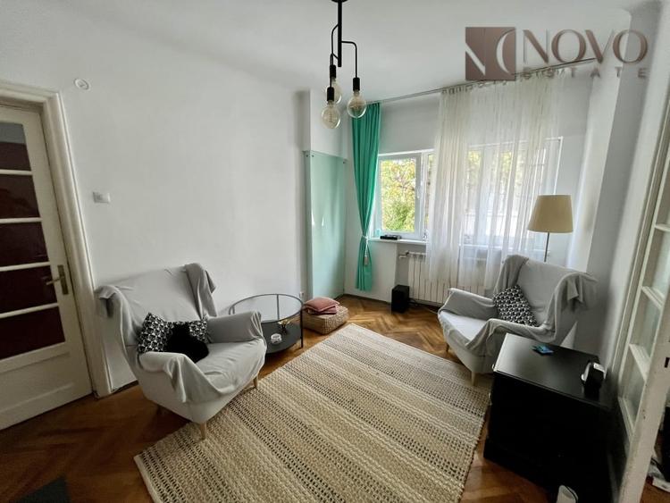 Apartament cu 4 camere semidecomandat, mobilat în Unirii
