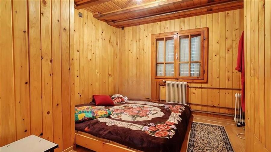 Casă individuală cu 6 camere cu Teren 1618 Mp în Bran
