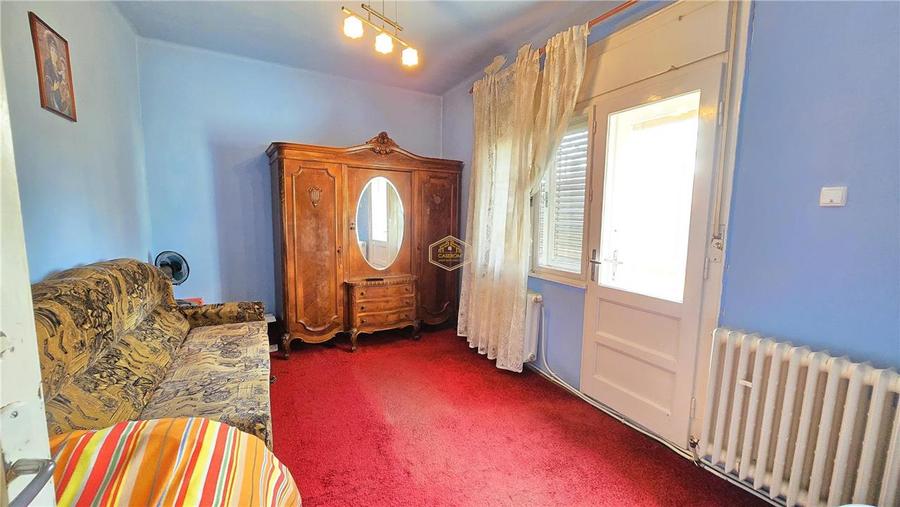 Apartament cu 3 camere decomandat în Central