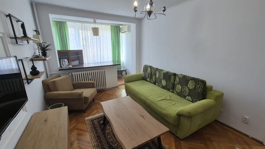 Apartament cu 2 camere decomandat în Teiul Doamnei