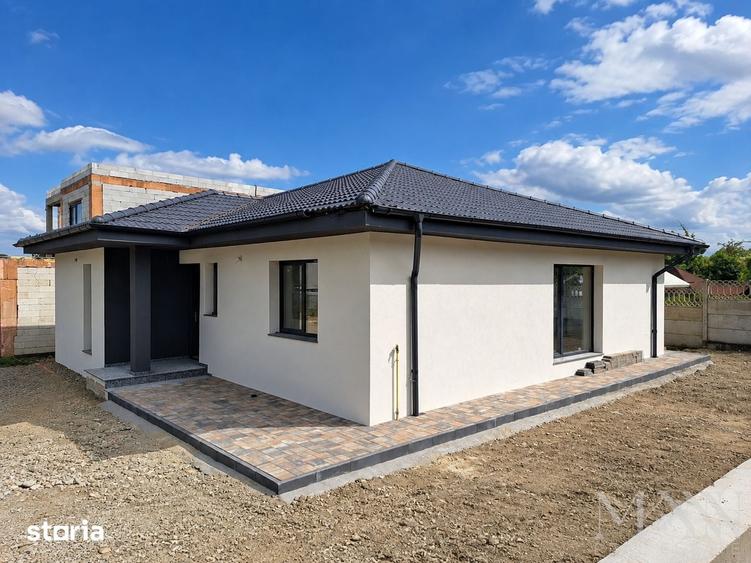 Casă cu 4 camere cu Teren 460 Mp în Podgoria