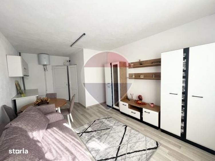 Apartament cu 5 camere în Mârșa