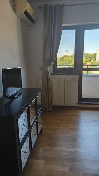 Apartament cu 2 camere semidecomandat în Ultracentral