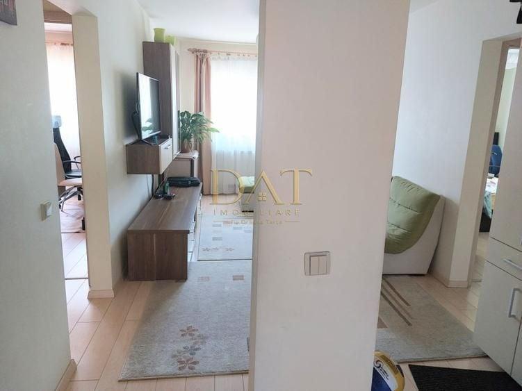 Apartament cu 4 camere decomandat, mobilat în Plopilor