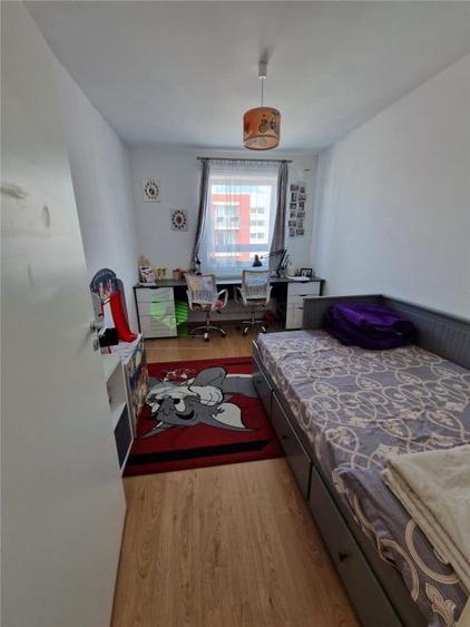 Apartament cu 3 camere decomandat în Avantgarden