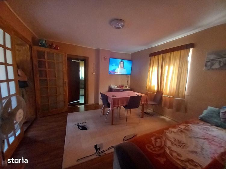 Casă cu 4 camere în Central