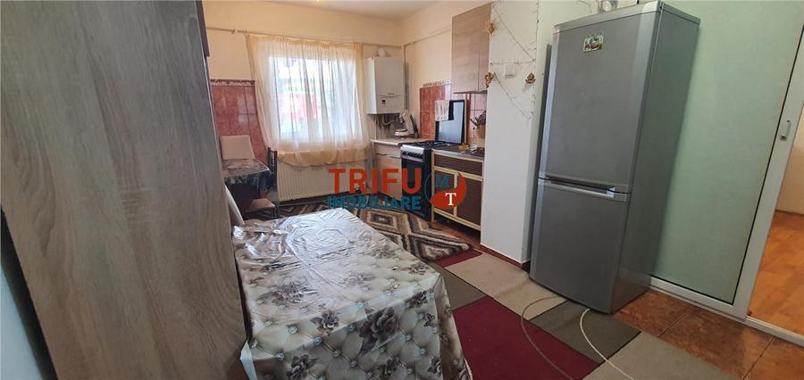 Apartament cu 3 camere decomandat, mobilat în Ampoi 1