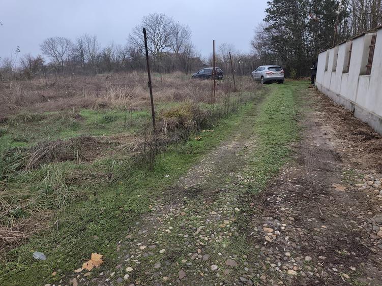 Teren Construcții intravilan de 650 mp, în Gulia
