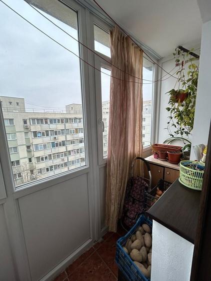 Apartament cu 2 camere semidecomandat în Pantelimon