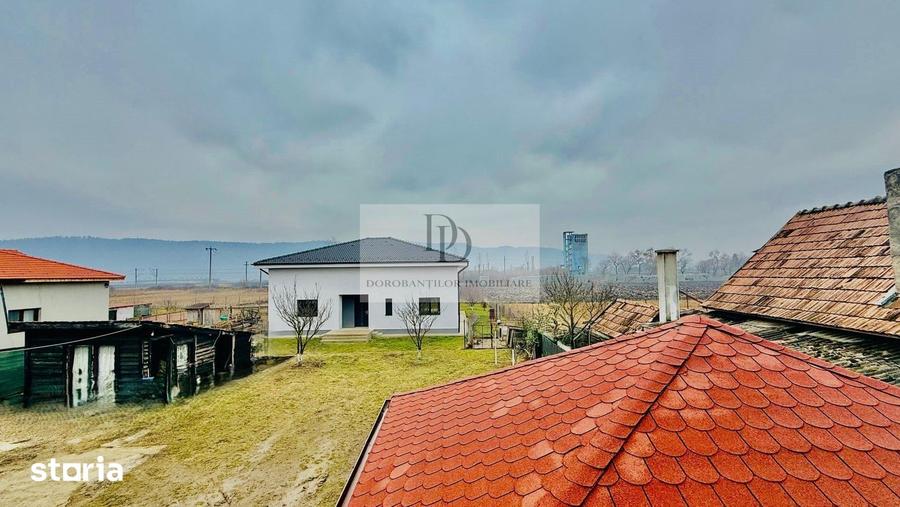 Casă cu 6 camere cu Teren 1400 Mp în Central