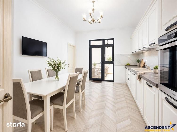 Casă cu 5 camere cu Teren 1250 Mp în Glăjărie