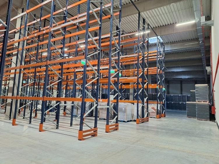 Spațiu industrial, de 5,000 mp, în Giarmata