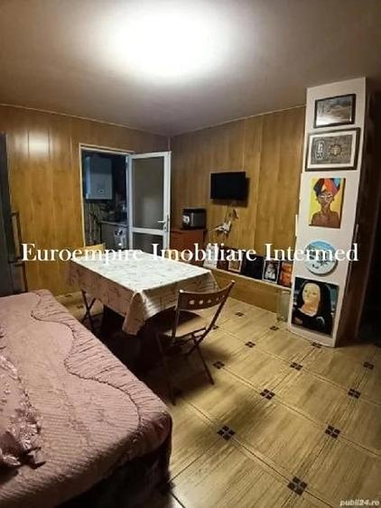Apartament cu 2 camere decomandat în Km 5