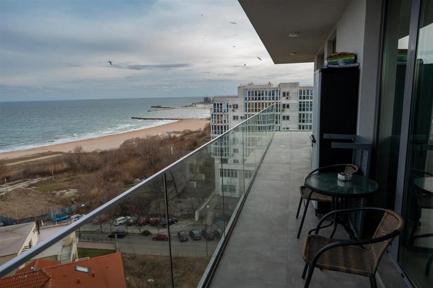Apartament cu 3 camere decomandat în Capitol