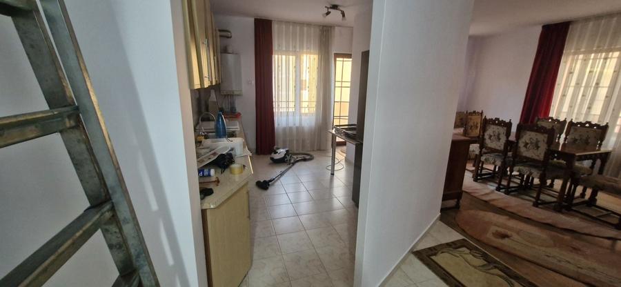 Apartament cu 2 camere decomandat în Florești