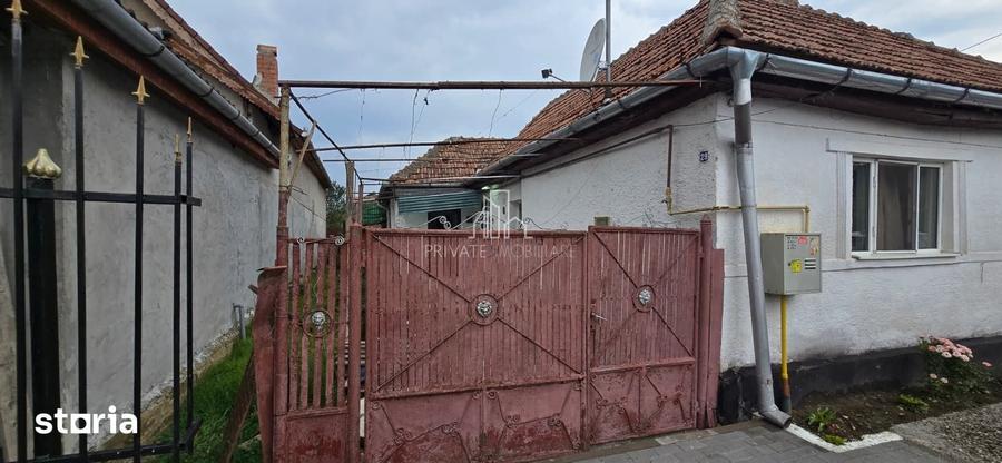 Casă cu 3 camere cu Teren 670 Mp în Albești