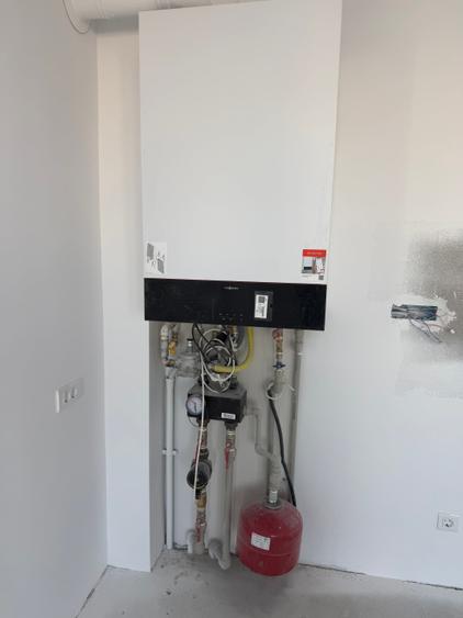 Apartament cu 4 camere decomandat în Brâncoveanu