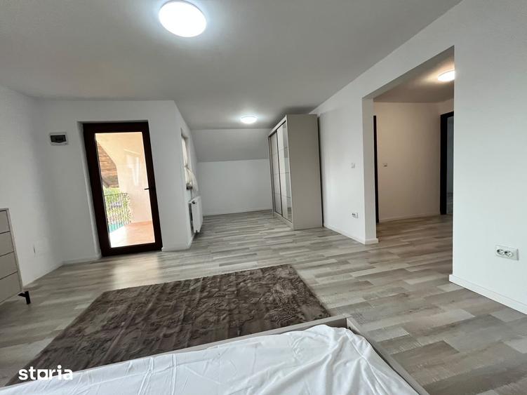 Casă cu 6 camere cu Teren 98 Mp în Miroslava