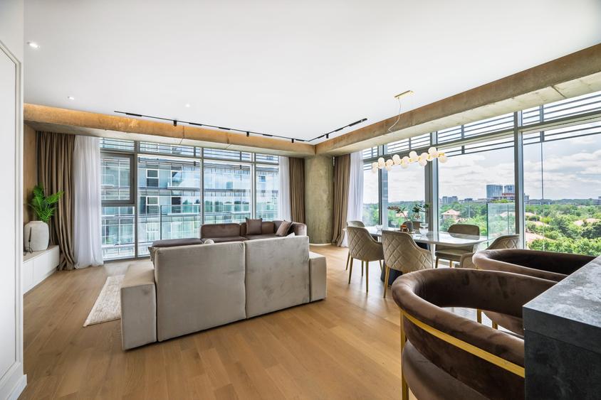 Apartament cu 4 camere decomandat în Floreasca
