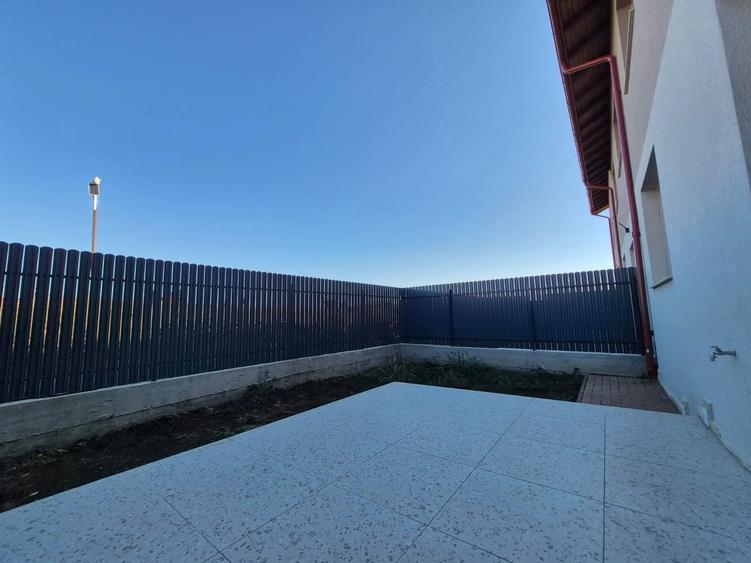 Apartament cu 3 camere semidecomandat în Valea Lupului