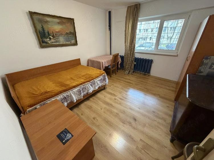 Garsonieră decomandată în Central