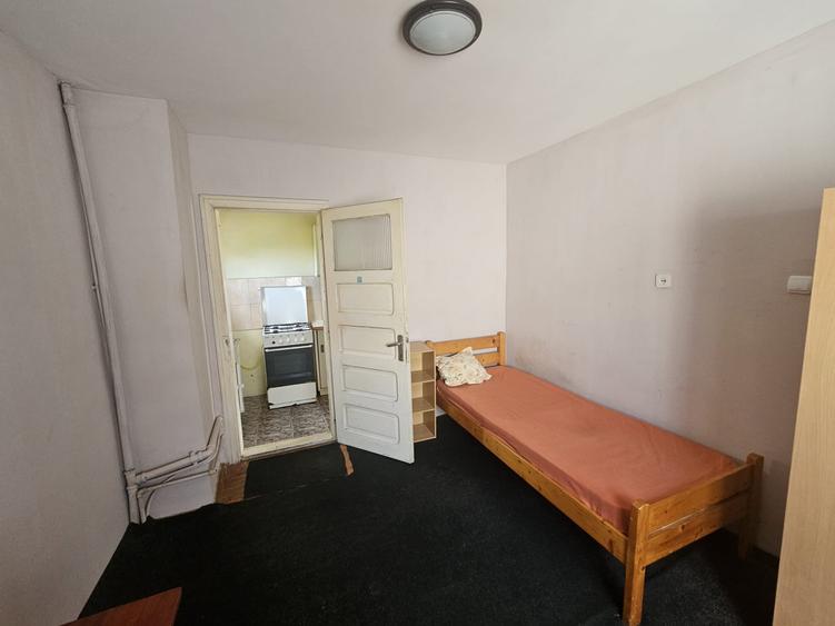 Apartament cu 3 camere decomandat, mobilat în Zorilor — fotografia 3