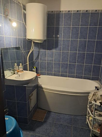 Apartament cu 3 camere decomandat în Iscroni